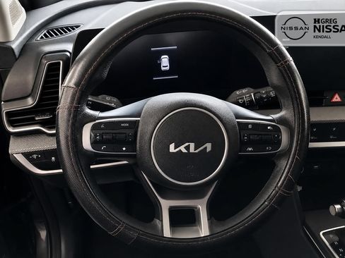 Used 2023 Kia Sportage LX FWD image 9