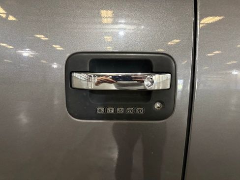 Used 2012 Ford F150 XLT w/ XLT Chrome Pkg image 14