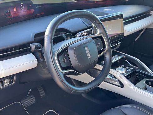 Used 2024 Lincoln Nautilus Premier w/ Equipment Group 102A image 8