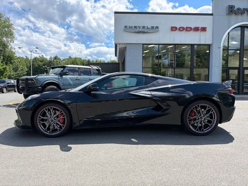 Used 2023 Chevrolet Corvette Stingray Premium Cpe w/ Z51 Performance Package RWD image 2