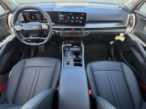 New 2026 Kia Sorento S w/ S Panoramic Sunroof Package FWD image 11