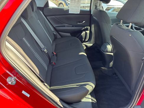 Certified 2023 Hyundai Elantra SEL image 15