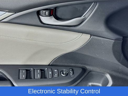 Used 2017 Honda Civic Touring image 24