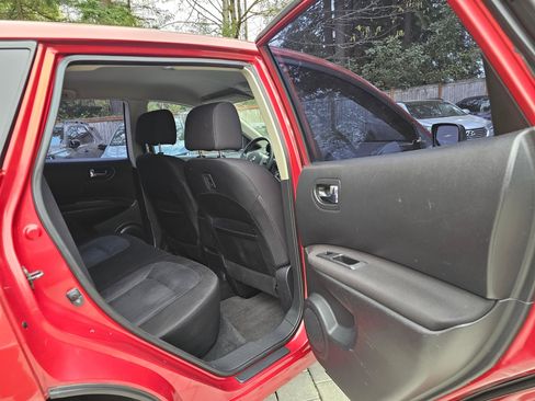 Used 2014 Nissan Rogue S FWD image 12