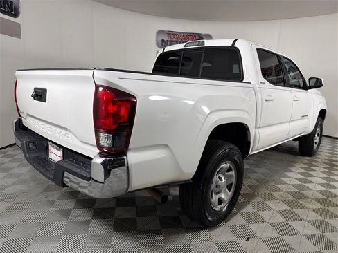 Used 2022 Toyota Tacoma SR5 image 3
