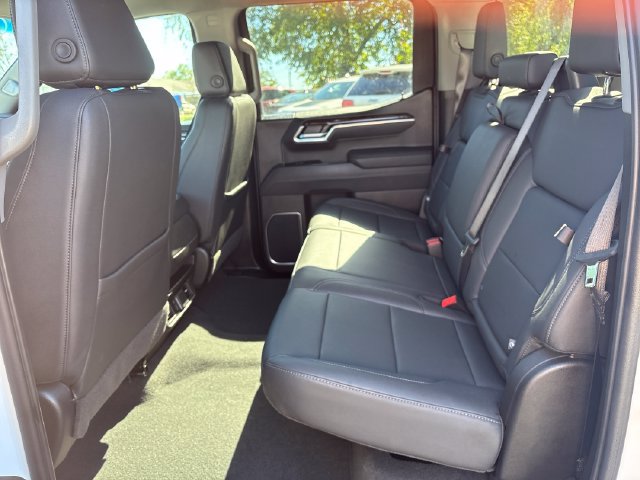 Used 2026 GMC Sierra 1500 SLT AWD/4WD image 18