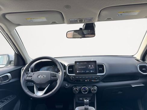 New 2026 Hyundai Venue SEL image 9