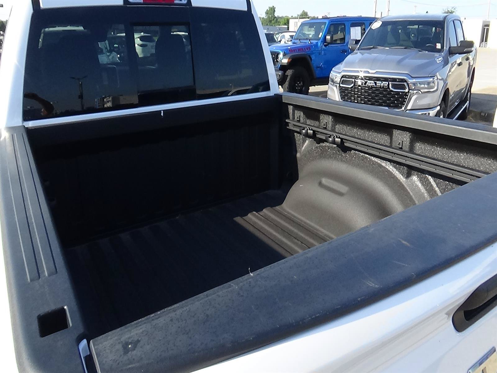Used 2025 RAM 1500 Big Horn AWD/4WD image 11