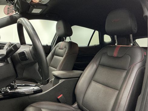 Certified 2024 Chevrolet Trax RS FWD image 9