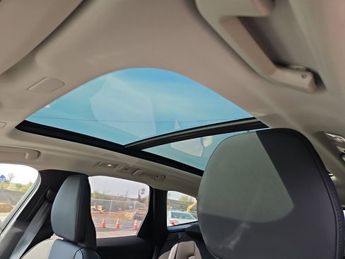 New 2026 Volvo XC60 B5 Plus w/ Protection Package Premier AWD/4WD image 12