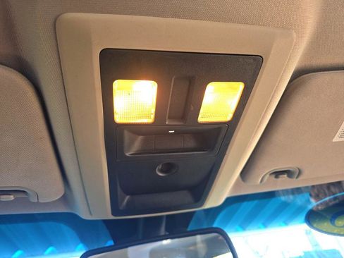 Used 2015 RAM 2500 Tradesman w/ Chrome Appearance Group image 17