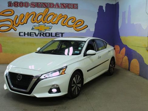 Used 2019 Nissan Altima 2.5 SV AWD/4WD image 2