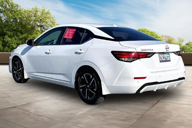 Used 2024 Nissan Sentra SV FWD image 4