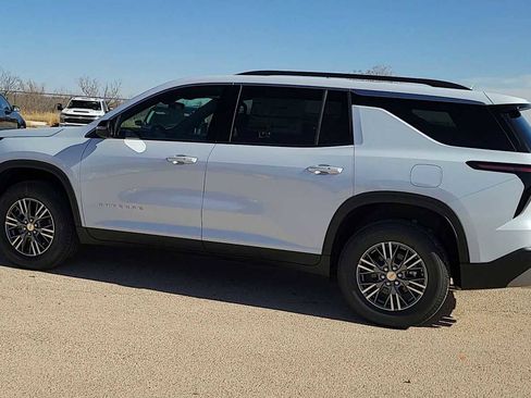 New 2026 Chevrolet Traverse LT FWD image 7