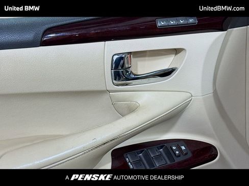 Used 2015 Lexus LX 570 4WD image 3