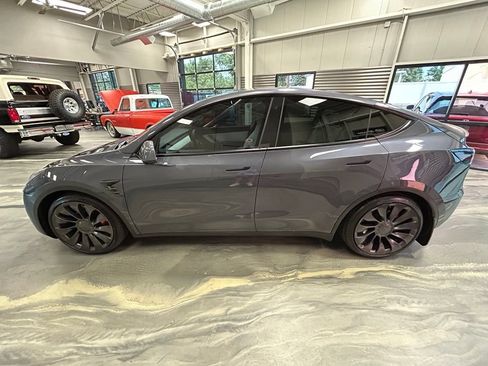 Used 2021 Tesla Model Y Performance AWD/4WD image 34