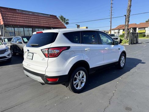 Used 2017 Ford Escape SE FWD image 6