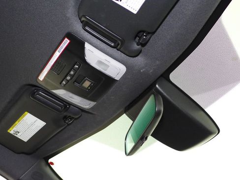 Used 2021 Toyota Corolla SE w/ Carpet Mat Package (TMS) FWD image 17