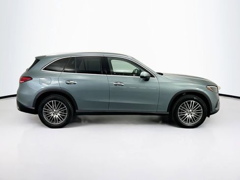 Used 2026 Mercedes-Benz GLC 300 image 4