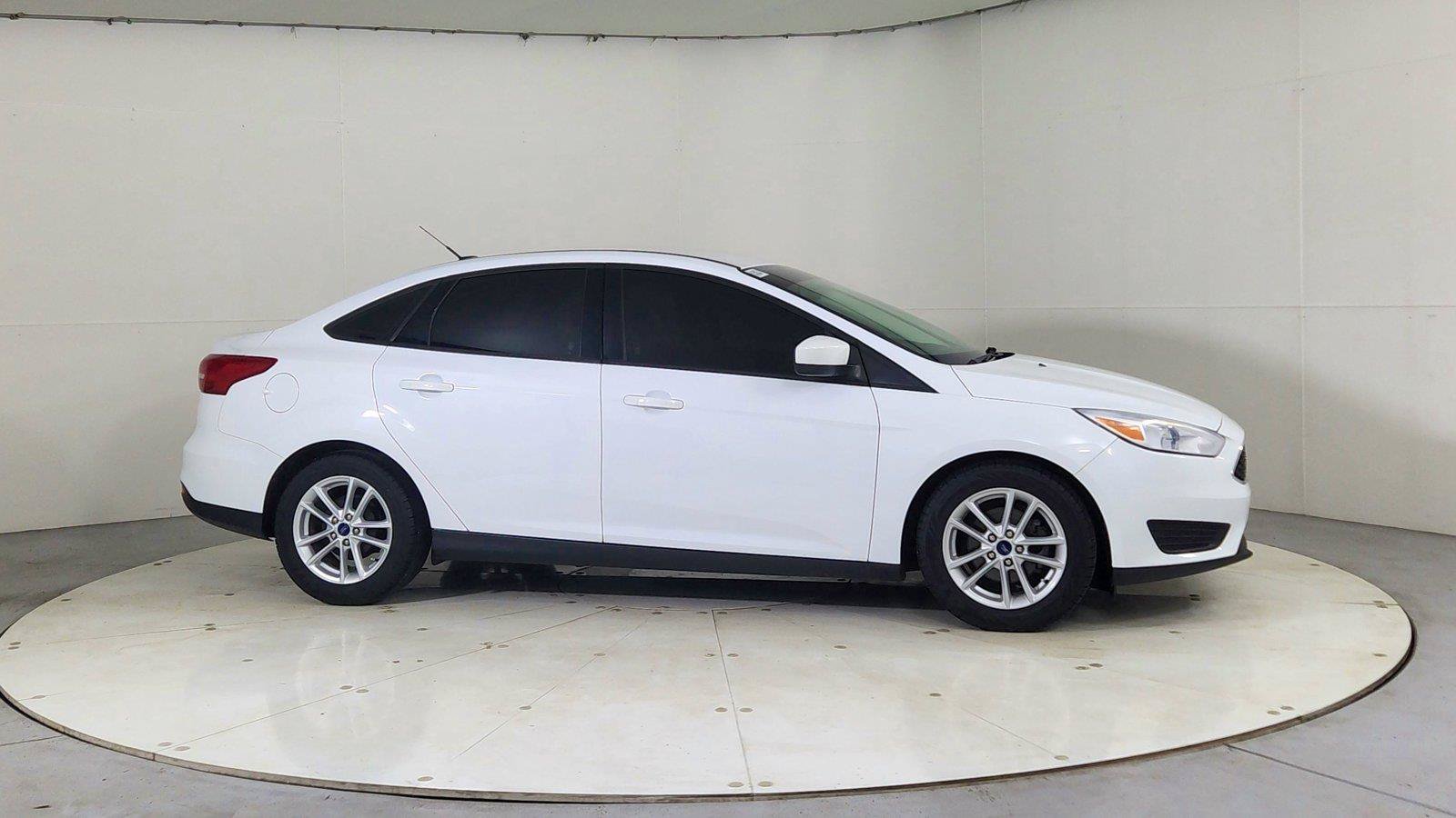 Used 2018 Ford Focus SE FWD image 8