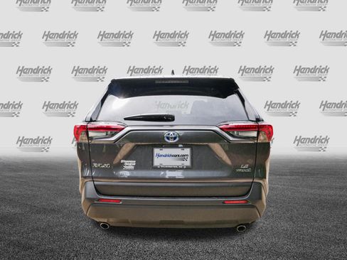 Used 2024 Toyota RAV4 LE image 9