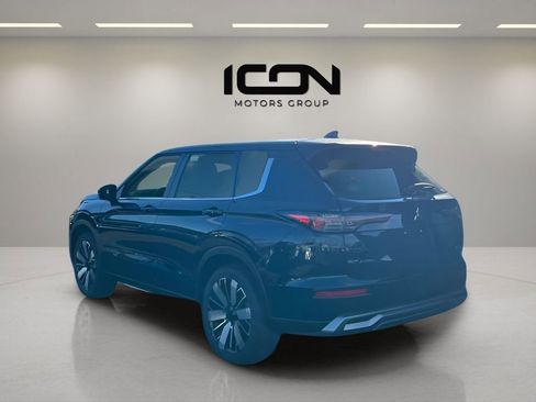 New 2026 Mitsubishi Outlander SE AWD/4WD image 3