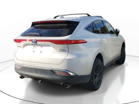 Certified 2021 Toyota Venza XLE w/ Softex Package image 6