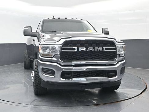 Used 2024 RAM 3500 Tradesman w/ Chrome Appearance Group AWD/4WD image 2