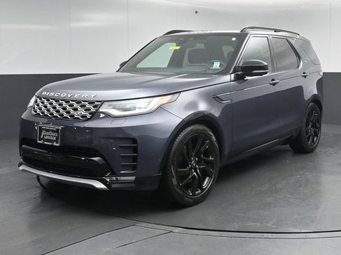 Used 2024 Land Rover Discovery Metropolitan Edition AWD/4WD image 3
