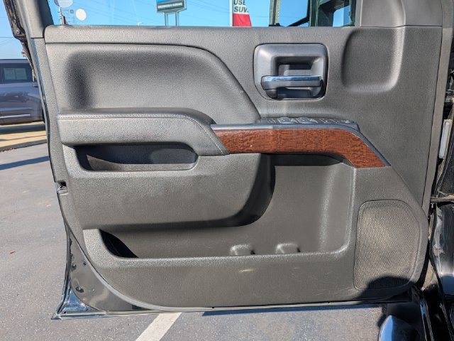 Used 2018 GMC Sierra 1500 SLE w/ SLE Value Package AWD/4WD image 9