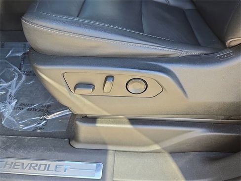 Used 2022 Chevrolet Tahoe Z71 w/ Luxury Package image 31