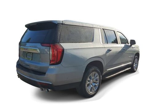 Used 2024 GMC Yukon XL Denali w/ Advanced Technology Package RWD image 4