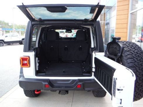 Certified 2026 Jeep Wrangler Unlimited Rubicon AWD/4WD image 45