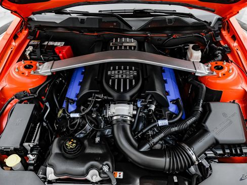 Used 2012 Ford Mustang Boss 302 w/ Boss 302 Accessory Pkg RWD image 4