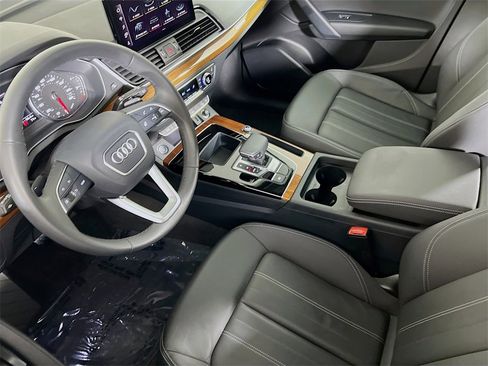Used 2024 Audi Q5 2.0T Premium image 21