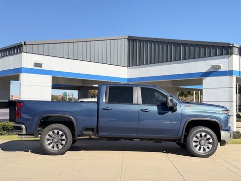 New 2026 Chevrolet Silverado 2500 LT w/ All Star Edition image 3