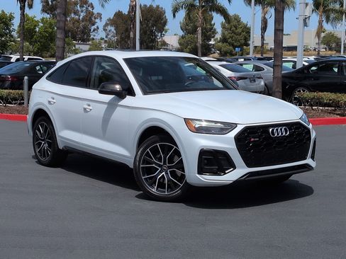 Used 2024 Audi SQ5 Premium Plus w/ Premium Plus Package AWD/4WD image 2