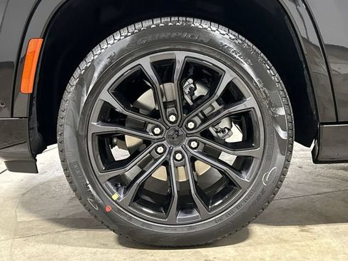 New 2026 Jeep Grand Wagoneer Summit AWD/4WD image 29