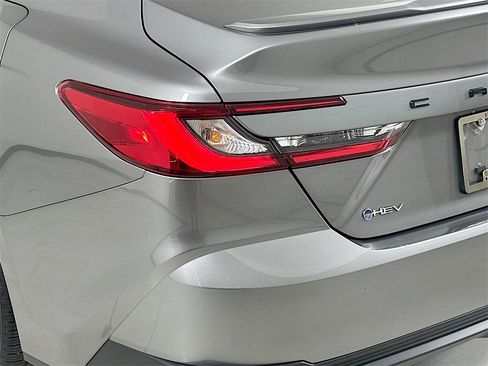 Used 2025 Toyota Camry SE image 2