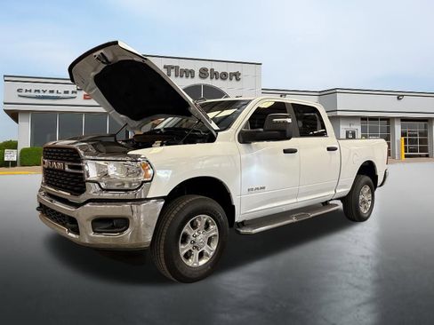 Used 2024 RAM 2500 Big Horn AWD/4WD image 17