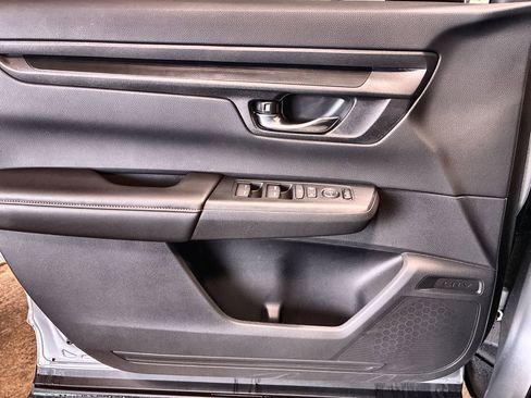 Certified 2025 Honda CR-V Sport image 40