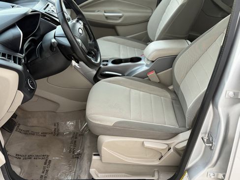 Used 2015 Ford C-MAX SE image 18