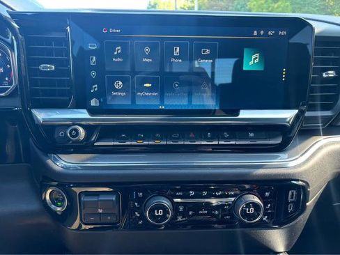 Used 2023 Chevrolet Silverado 1500 High Country w/ Technology Package image 22