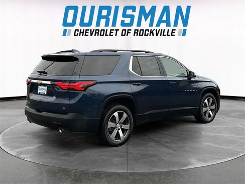 Used 2022 Chevrolet Traverse LT w/ LT Premium Package image 6