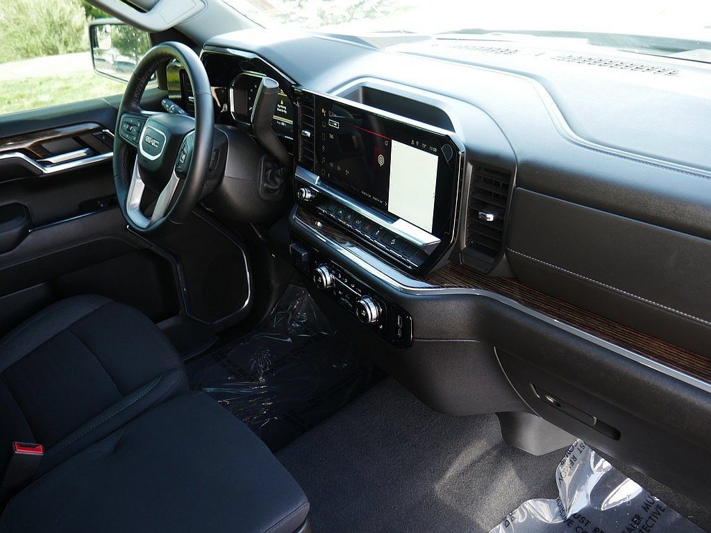 Used 2024 GMC Sierra 1500 SLE w/ X31 Off-Road Package AWD/4WD image 56