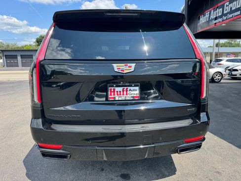 Used 2022 Cadillac Escalade Sport w/ Touring Package AWD/4WD image 5