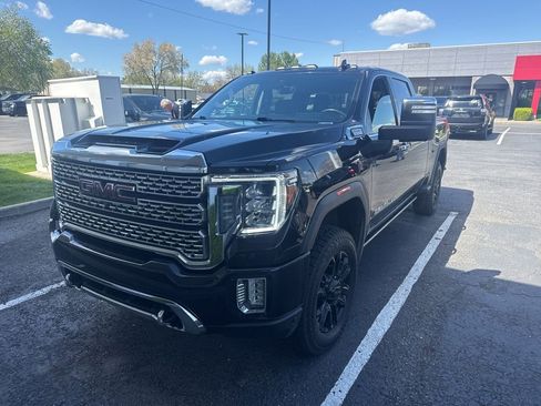 Used 2021 GMC Sierra 2500 Denali w/ Denali Black Diamond Edition image 1