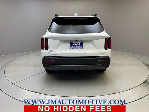 Used 2023 Kia Sorento S AWD/4WD image 4