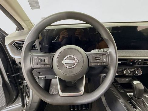 Certified 2025 Nissan Kicks SV image 11