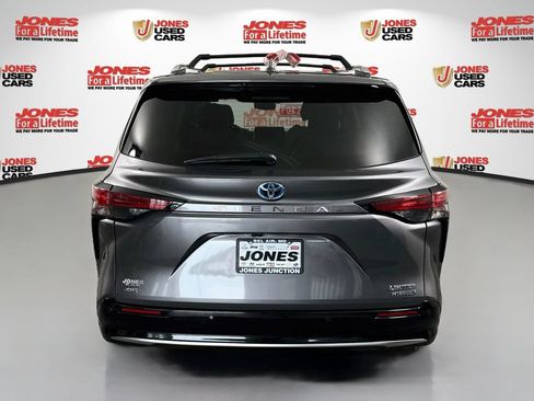 Used 2024 Toyota Sienna Limited AWD/4WD image 16